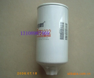CCEC康明斯柴油發(fā)動(dòng)機(jī)燃油濾清器FS1212 